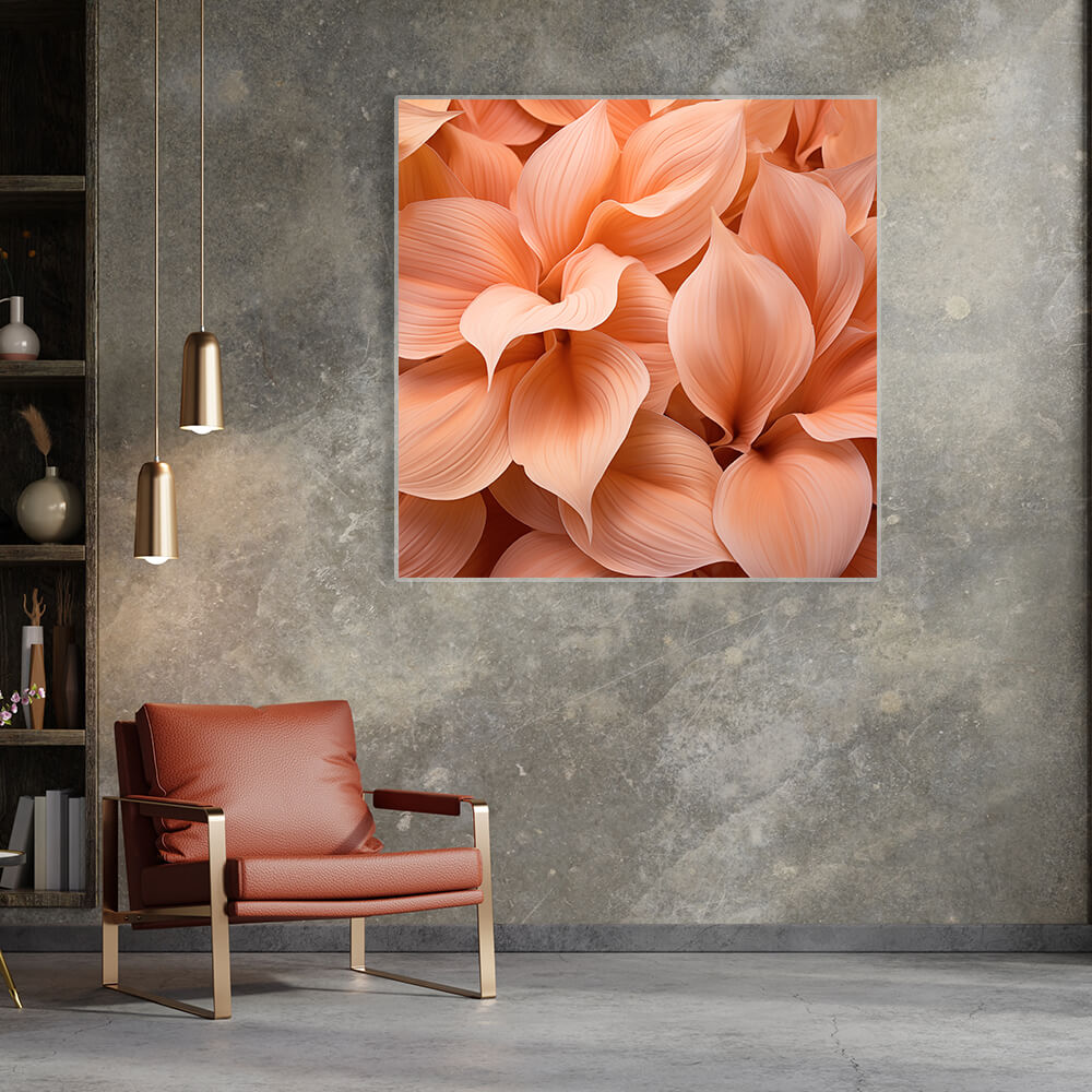Akustikbild mit makro Blätter Motiv in der Farbe Peach. Das Akustikbild hängt an einer grauen Wand und davor steht ein brauner sessel