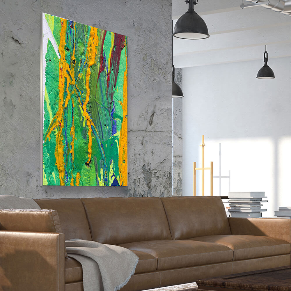 Rechteckiges Akustikbild mit abstrakter Kunst in den Farben grün und gelb, über einer Couch
